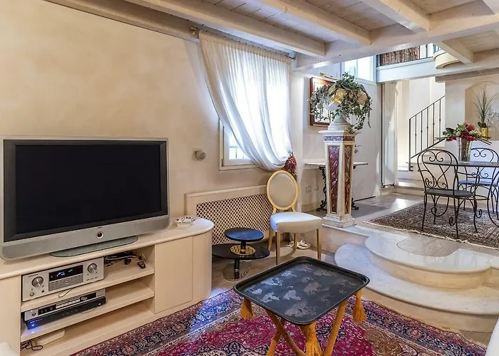 Sabrina's By Short Holidays