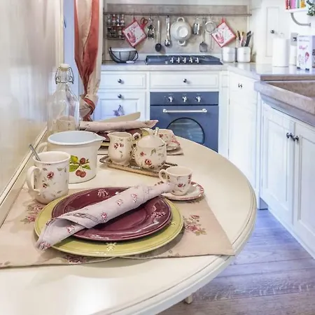 Sabrina's By Short Holidays * בולוניה