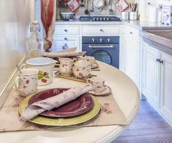 Sabrina's By Short Holidays * Bologna